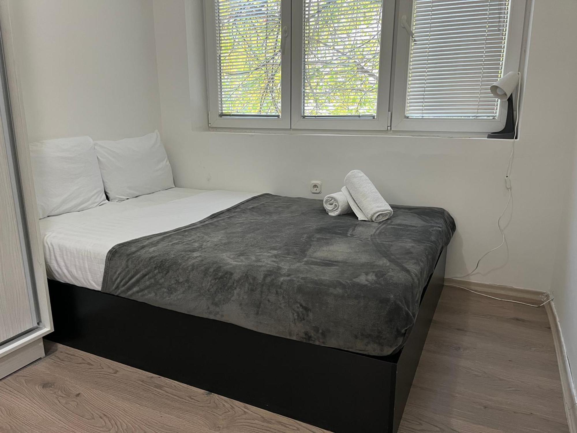 M - Square Private Rooms Skopie Habitación foto