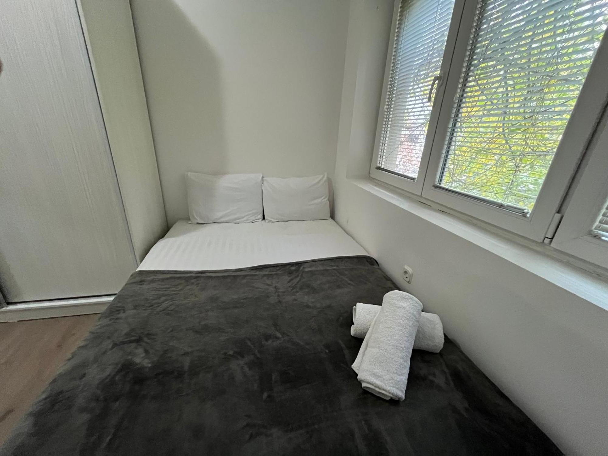 M - Square Private Rooms Skopie Habitación foto